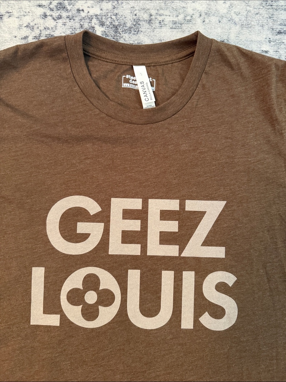 Bella Canvas Brown Geez Louis Graphic Tee | sz M - Picture 3 of 3